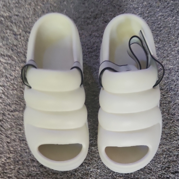 White Platform Sandals with Adjustable Straps - Picture 5 of 5